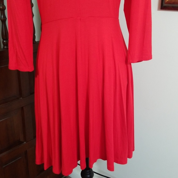 Express Solid red circle dress. Size M - Picture 5 of 11